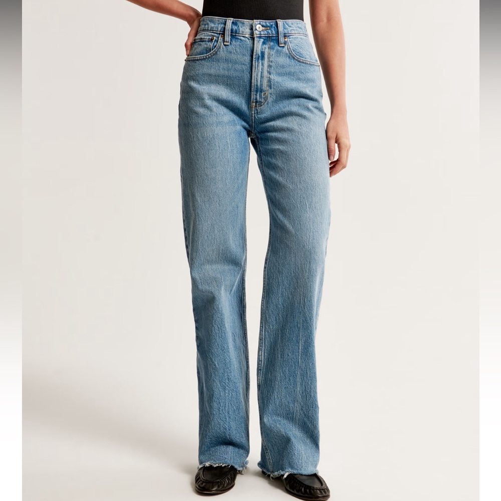Abercrombie - 90s Relaxed High Rise Jeans